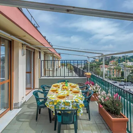 Casa Carla- Big Terrace-sea View&wifi Apartamento Rapallo